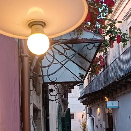 Bed & Breakfast Residenza Donnafugata 3*