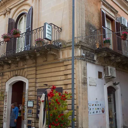 Residenza Donnafugata Bed and breakfast 4*